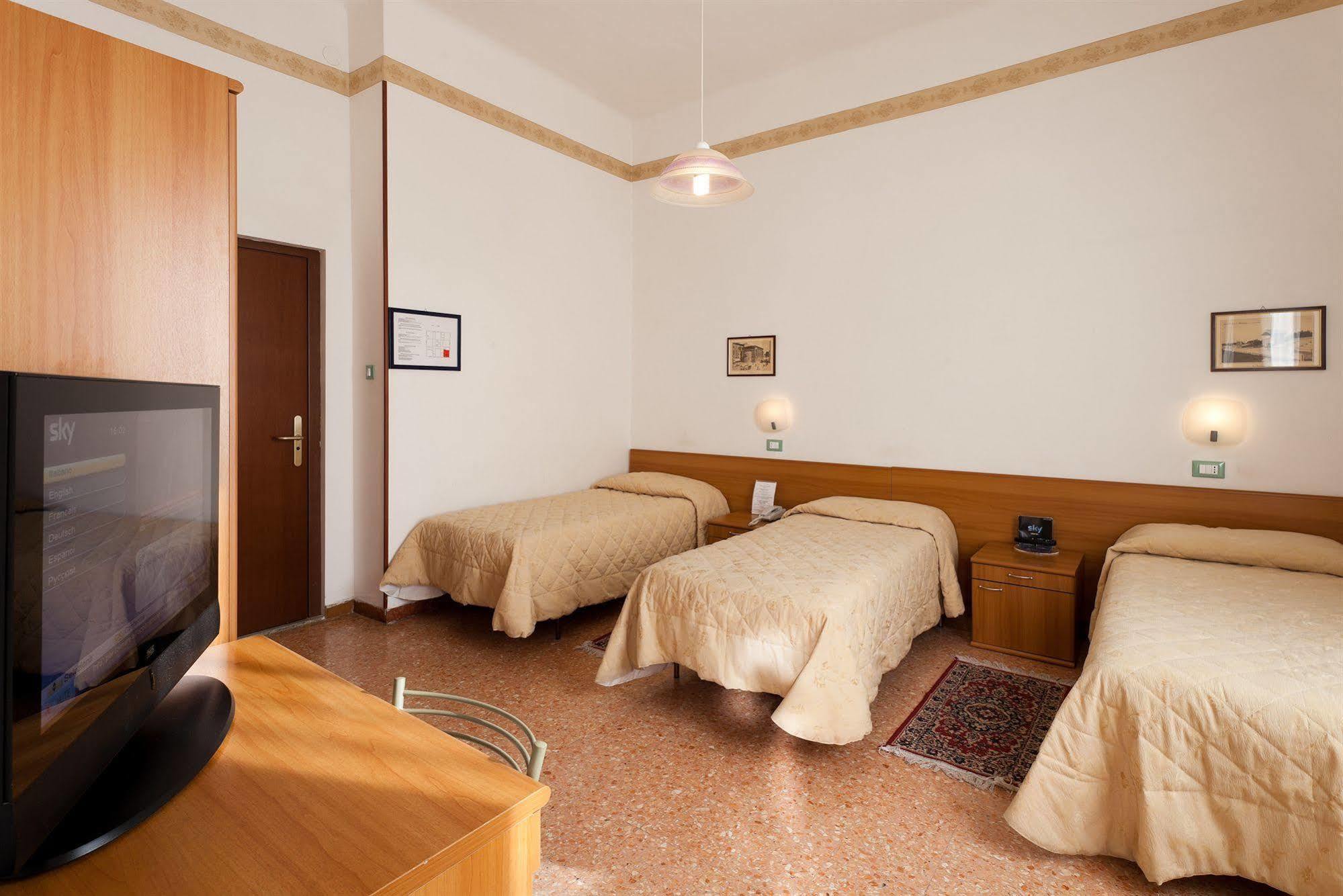 Hotel Parking Giardino Livourne