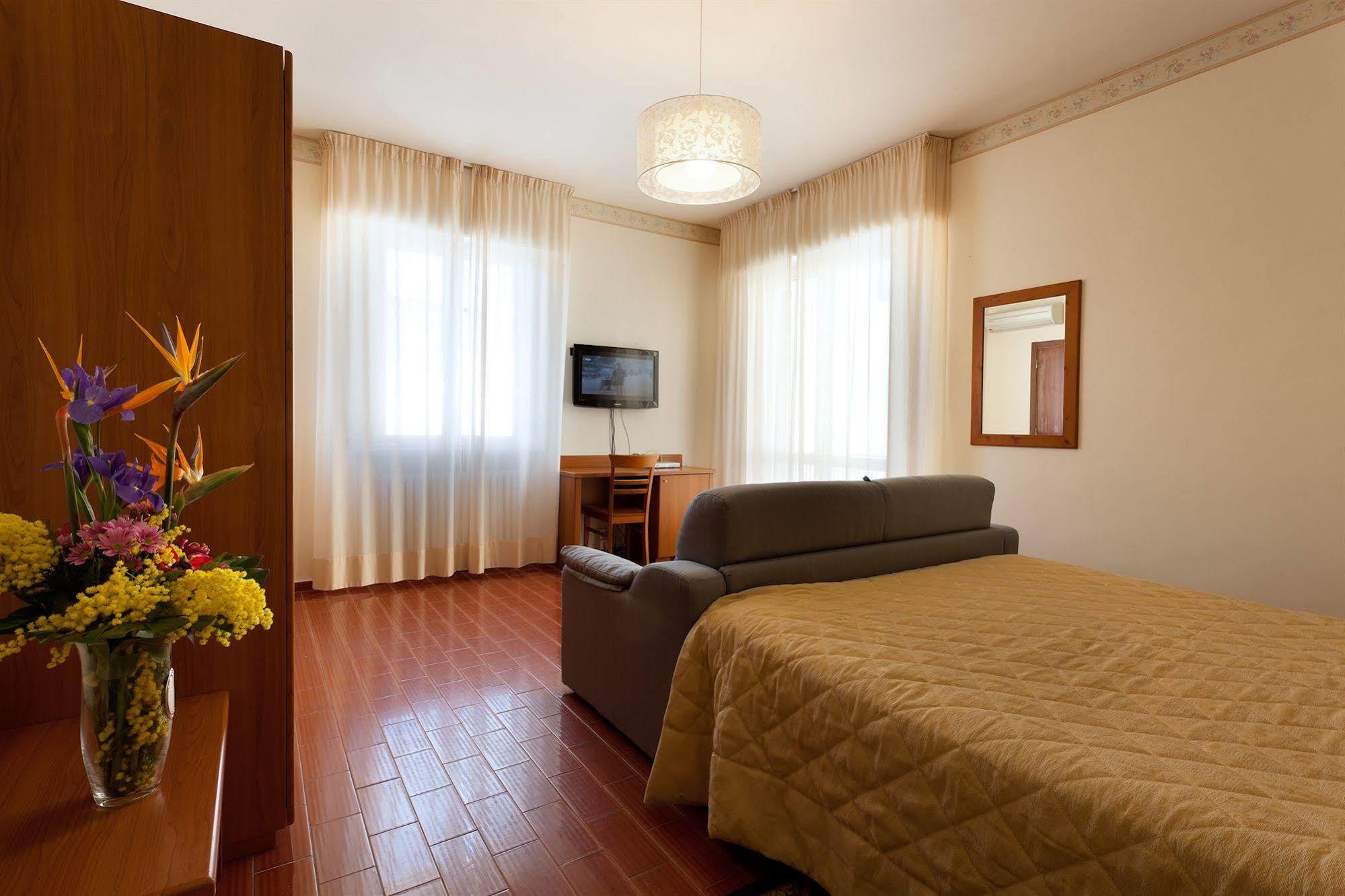 Hotel Parking Giardino Livourne